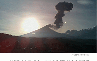 [카드뉴스] 멕시코 활화산 분화, 주민 2000명 긴급 대피… 화산재 3000m까지 치솟아