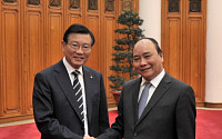 박삼구 회장, 외국인 최초로 베트남 푹 신임 총리와 환담
