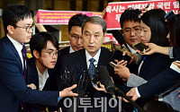 신현우 전 옥시 대표 '업무상 과실치사' 혐의 소환…특수팀 검사만 9명