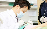 치아미백은 엄연한 치과치료… 자가시술 아닌 전문가의 손길 중요