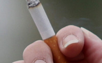 성인남성 흡연율 사상 처음 30%대로 하락…여성 흡연율 그대로인 이유