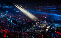 아이콘, 중국도 뜨겁게 달궜다…아시아투어 ‘청두’ 공연에 팬들 열광