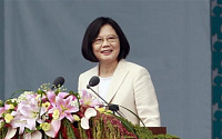 대만 차이잉원, 총통 취임식 연설서 ‘하나의 중국’ 언급 피해