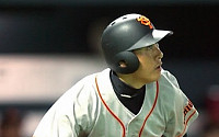 이승엽, 시즌 첫 홈런 기록