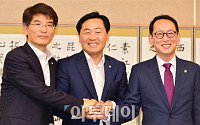[포토] 박완주ㆍ김관영ㆍ김도읍 '원구성 협상 잘해봅시다'