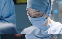 월화드라마 '닥터스' 김래원, 한혜진 뇌 수술 중 위기 모면…유다인 &quot;여전하네&quot;