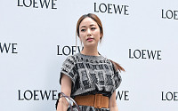 [BZ포토] 김효진, 폭염 아래 니트 패션