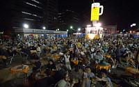 맥주 마니아의 성지… 뜨거운 삿포로 비어가든 축제 현장