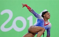 [리우올림픽] 美시몬 바일스, 마루 金…올림픽 4관왕
