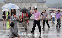 [일기예보] 오늘 날씨, 전국 대체로 흐리고 곳곳에 비…'서울 낮 18도' &quot;강풍도 주의하세요!&quot;