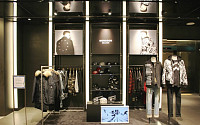 YG 노나곤, 신세계 백화점과 손잡고 팝업스토어 오픈