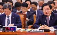 김영석 해수부 장관 “한진해운 자산 매각, 국적선사가 인수 기대”