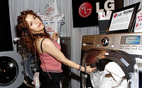 LG전자, 브로드웨이서 드럼세탁기 출시 행사