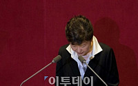[포토] 인사하는 박 대통령