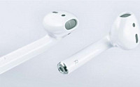 애플, 무선 이어폰 ‘에어팟’ 출시 돌연 연기…무슨 일?