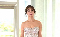 [BZ포토] 옥주현, 아찔한 앞트임 드레스
