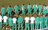 [월드컵포토]나이지리아 대표팀 &quot;기도합시다&quot;