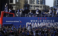 시카고 컵스, 108년 만에 우승 축하 퍼레이드에 시민 500만 명 운집