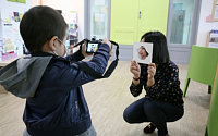 올림푸스, 서울대 어린이병원서 ‘아이엠 카메라’ 수료식 진행