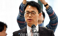 [포토] 브리핑 하는 이규철 대변인