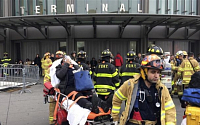 미국 뉴욕서 통근열차 탈선사고…100여명 부상
