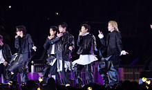 "K팝 왕에 어울리는 무대"…BTS 컴백, 외신도 들썩