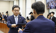 조각투자 유통 논란에⋯이억원 "추가 인가 가능성 검토"