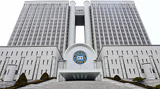'내란 혐의' 尹, 19일 재판도 지상 출입…법원, 차량 통제·보안 강화