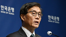 이창용 "금리로 부동산 못 잡아…스테이블코인 조심해야"