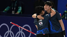컬링 믹스더블 김선영-정영석, 6경기만 첫승…에스토니아 만난다