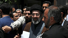 이란 새 최고지도자 "호르무즈 봉쇄 유지…새로운 전선 열 수도"