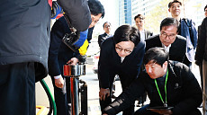 김정관 "기름값 인하 속도 느려⋯최고가격제 체감 위해 총력"