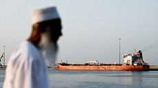 "인도, 이란 호르무즈 해협 바깥에 군함 6척 배치"