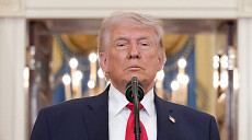 트럼프 "실종 장교가 보낸 신호, 이란 함정일 수 있어 우려"