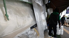 중동발 나프타 수급 불안에…편의점업계 '비닐봉지' 비상등