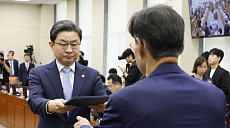 조각투자 유통 논란에⋯이억원 "추가 인가 가능성 검토"