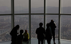  "마스크 필수" 강풍에 황사까지…월요일 출근길 체감온도 '뚝'