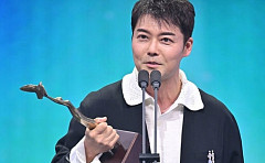 전현무, 친정 KBS서 첫 대상⋯"이래저래 힘든 연말, 더 좋은 사람 될 것"