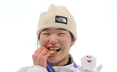 스노보드 유승은, 첫 출전서 동메달…오늘(10일)의 주요일정 