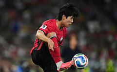 설영우 65분 활약⋯아우크스부르크, 3부리그 팀 4-2 제압