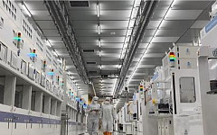EUV 막혀도 D램 만든다…장비 자립 속도 내는 中 [중국 반도체 굴기 2026 上]