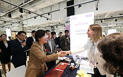 K-푸드+ 수출, 136억 달러로 역대 최대…라면·소스·농기계까지 ‘전방위 성장’