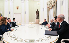 미국·러시아 5시간 우크라 종전 협상, 큰 소득 없이 종료