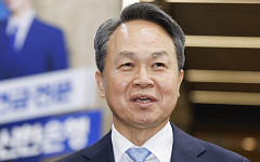 진옥동 신한금융 회장, 연임 성공 [포토]