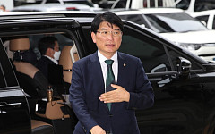 ‘보좌관 강제추행’ 박완주 前 의원…징역 1년 확정