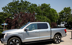 포드, 195억 달러 비용 계상…美 보조금 폐지로 전기차 주력 차종 철수 [EV 전환 속도조절]