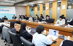 최교진, 등록금 규제 완화 논란에 대학생들과 소통…“학생 지원은 두텁게”