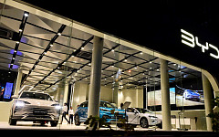 전기차 왕좌 교체…BYD, 테슬라 제치고 지난해 EV 판매 1위