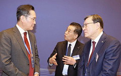 속도 내는 李 '경제 외교'…재계는 '손에 잡힐 실익' 고심