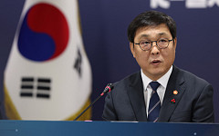 美골든글로브 ‘케데헌’ 2관왕⋯최휘영 장관 “韓문화, 세계에서 창의성 인정받아”